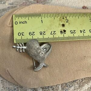 Brushed look heart shaped brooch